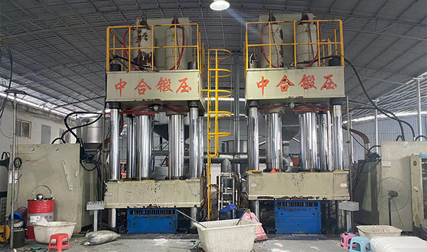 1000噸四柱液壓機（復合材料模壓、陶瓷粉末成型）
